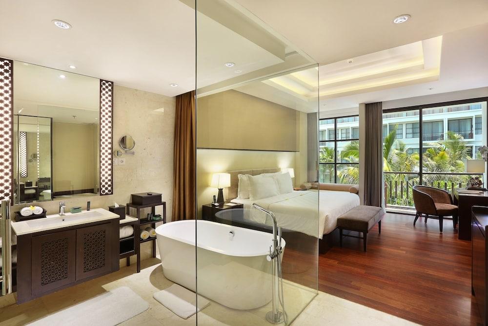 Bali Nusa Dua Hotel Exterior photo