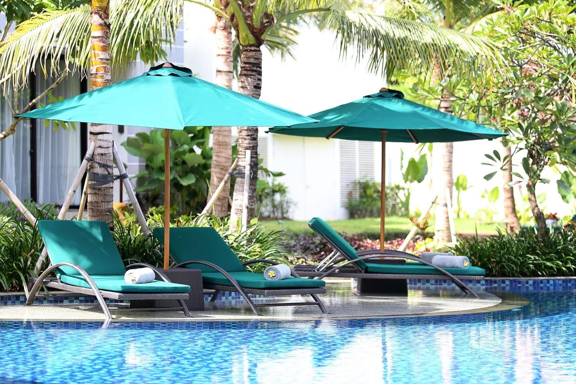 Bali Nusa Dua Hotel Exterior photo